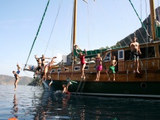 Tuffo dal gulet nell'Egeo